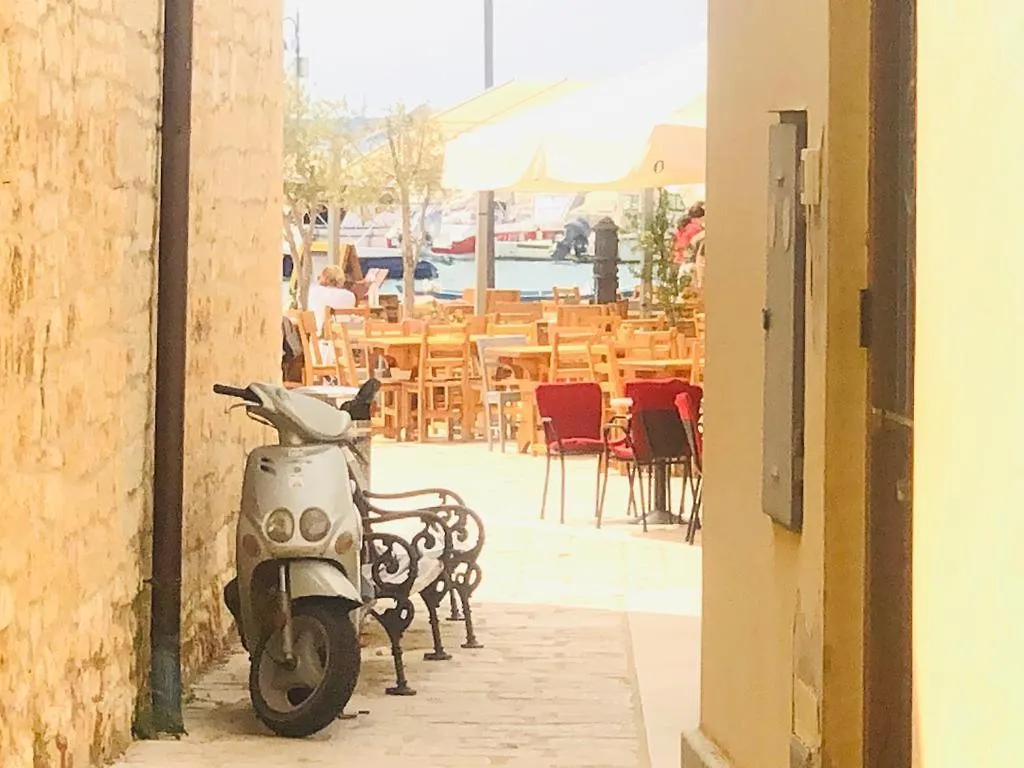 アパート Istrian Stone House In The Heart Of The Beautiful Fishing Village Fazana - Only Few Steps From The Sea And The Wonderful Beach - Incl Plasma-Quad-Plus-Filter Against C O V I D クロアチア