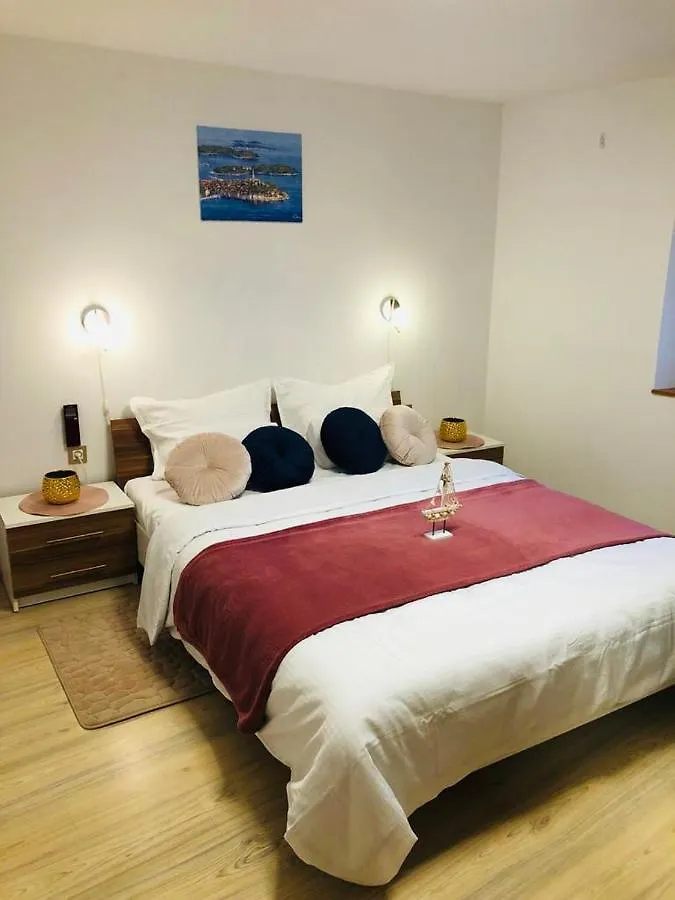 Istrian Stone House In The Heart Of The Beautiful Fishing Village Fazana - Only Few Steps From The Sea And The Wonderful Beach - Incl Plasma-Quad-Plus-Filter Against C O V I D