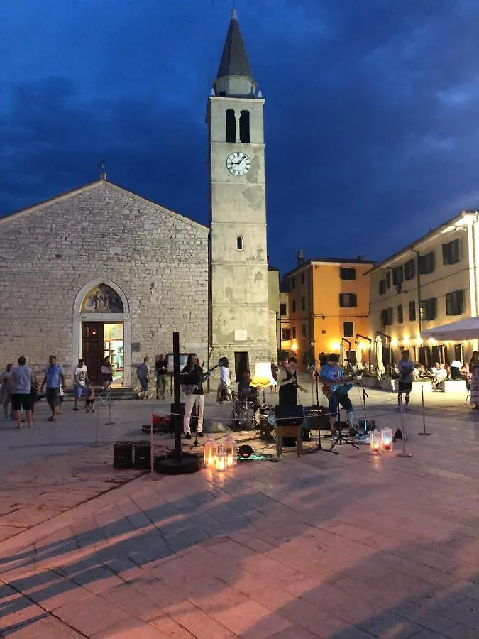 アパート Istrian Stone House In The Heart Of The Beautiful Fishing Village Fazana - Only Few Steps From The Sea And The Wonderful Beach - Incl Plasma-Quad-Plus-Filter Against C O V I D