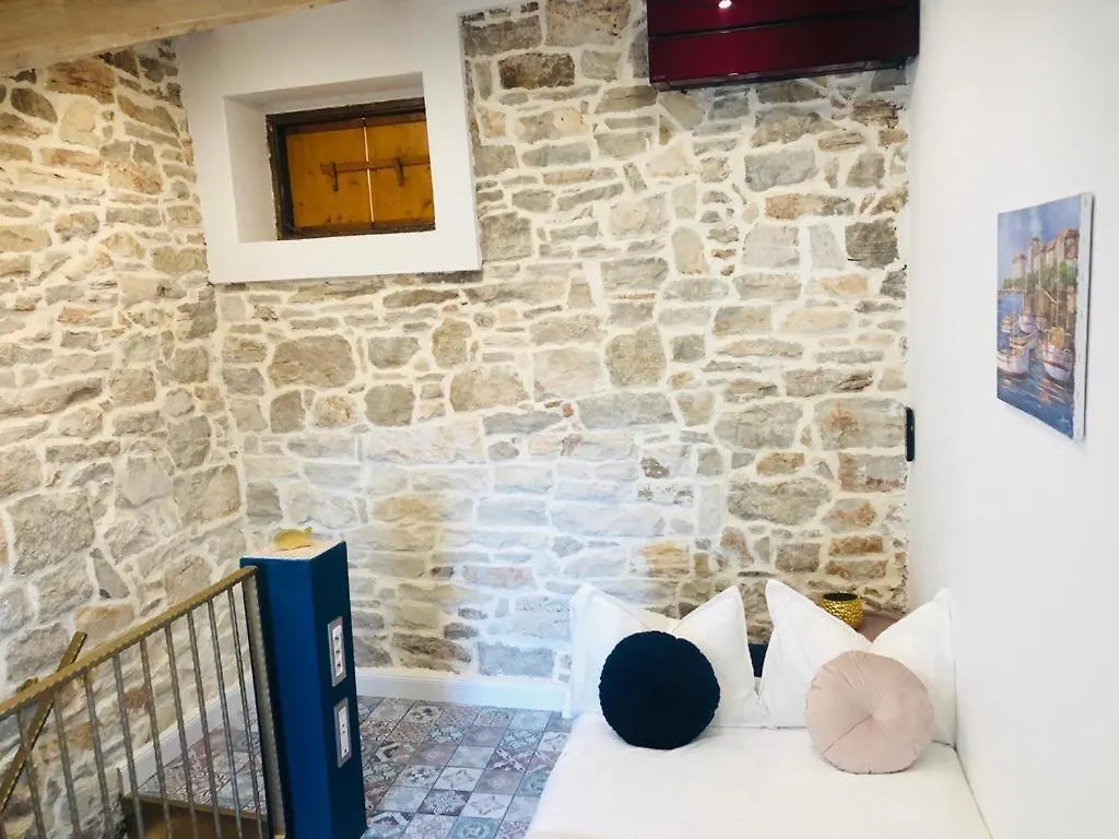 Istrian Stone House: Seaside Retreat in Fazana with COVID-Safe Filtration Apartment Croatia