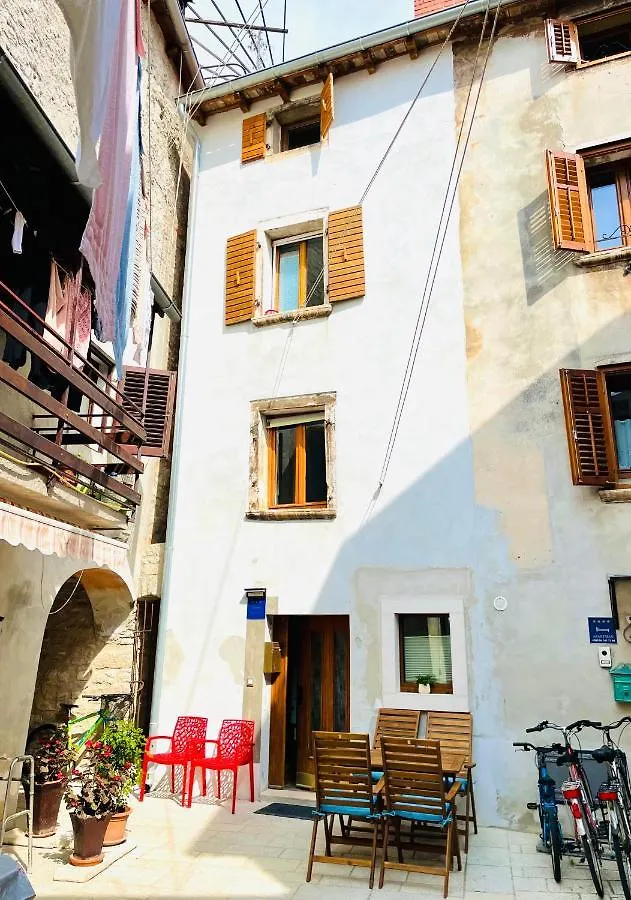 Istrian Stone House: Seaside Retreat in Fazana with COVID-Safe Filtration Apartment 0*,  Croatia